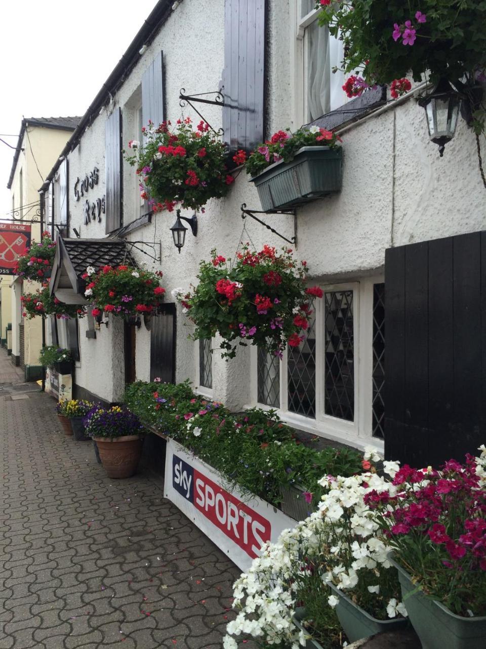 The Crosskeys Inn Usk Εξωτερικό φωτογραφία
